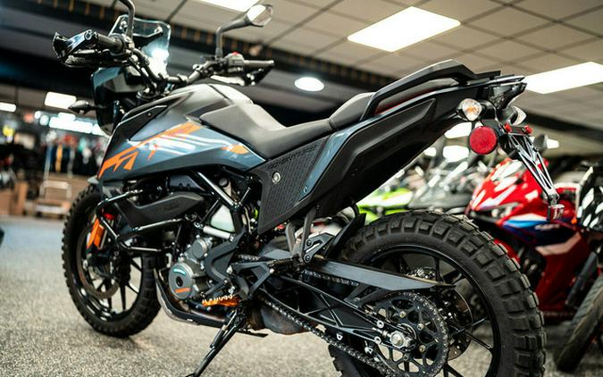 2022 KTM Adventure 390