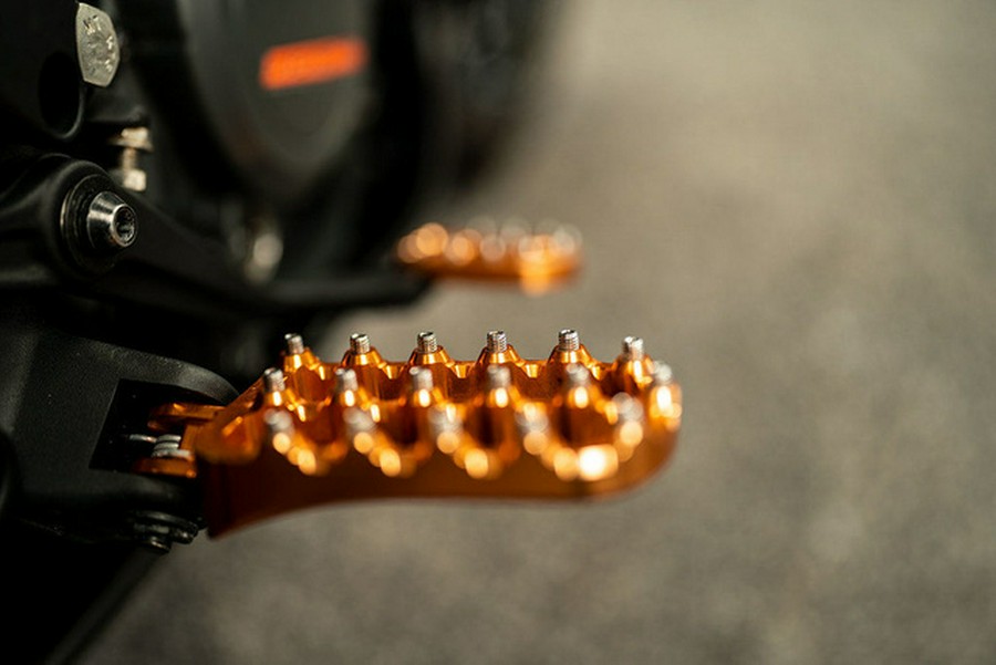 2022 KTM Adventure 390