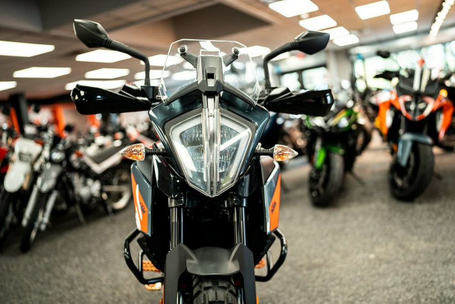 2022 KTM Adventure 390