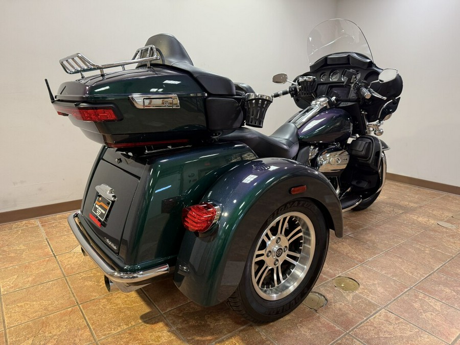 2021 FLHTCUTG Tri Glide® Ultra