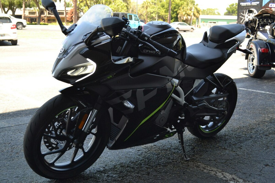2022 CFMOTO 300 SS Nebula Black