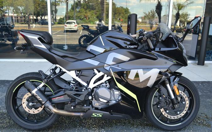 2022 CFMOTO 300 SS Nebula Black