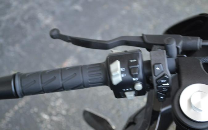 2022 CFMOTO 300 SS Nebula Black