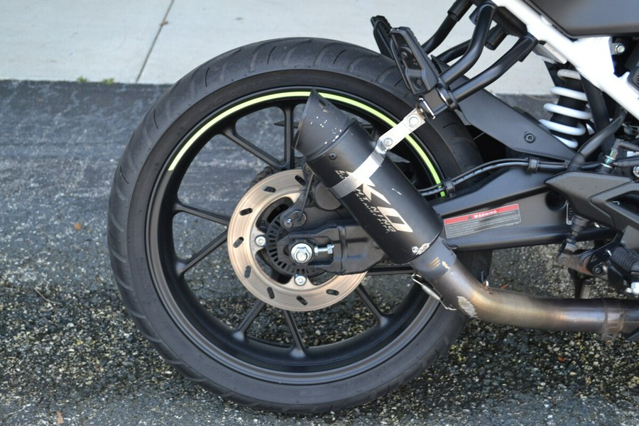 2022 CFMOTO 300 SS Nebula Black