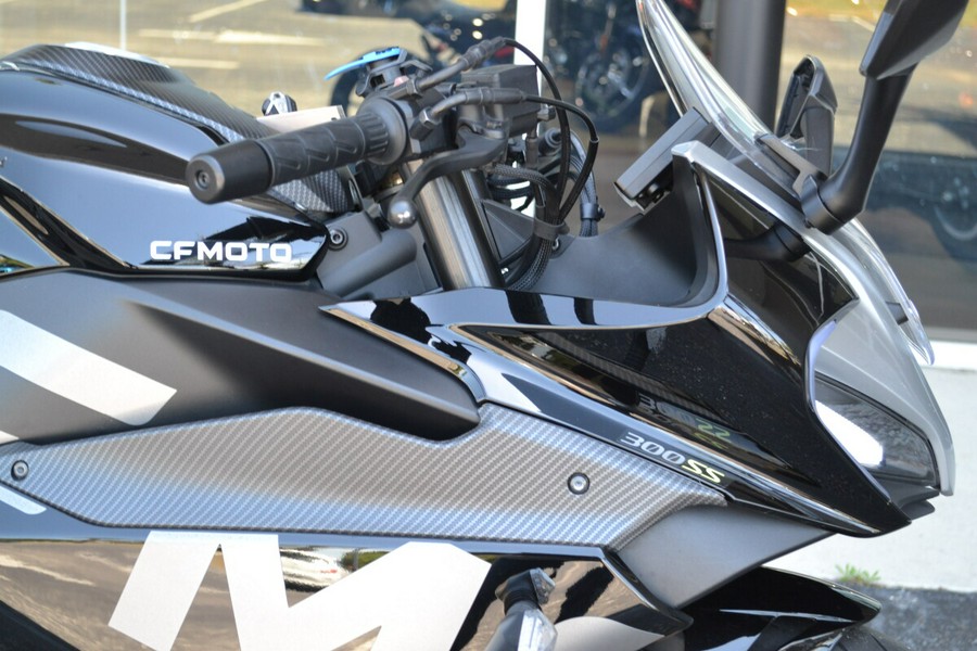 2022 CFMOTO 300 SS Nebula Black