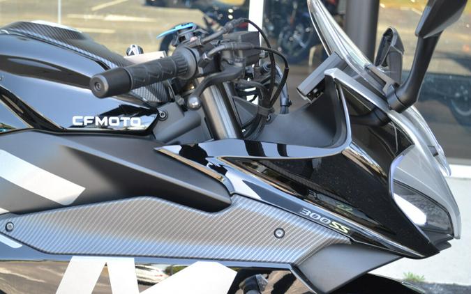 2022 CFMOTO 300 SS Nebula Black