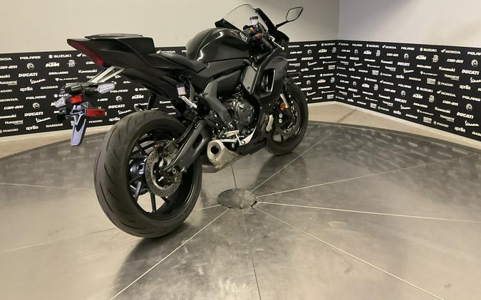 2025 YAMAHA YZF-R7 - 15926U