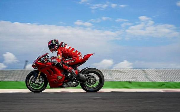 2023 Ducati Panigale V4