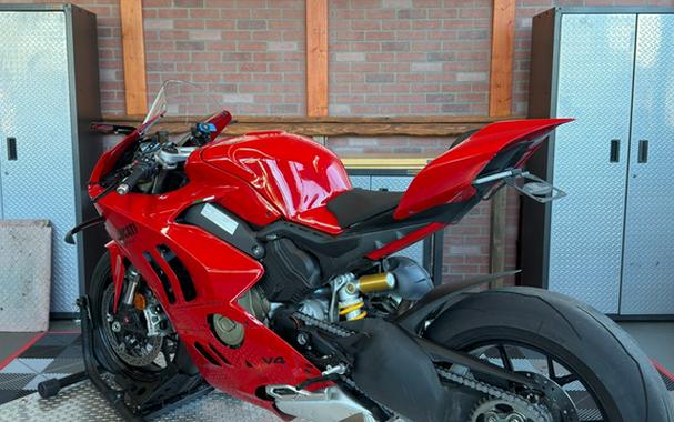2023 Ducati Panigale V4
