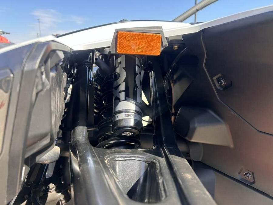 2025 Can-Am® Maverick R Max 999T DCT