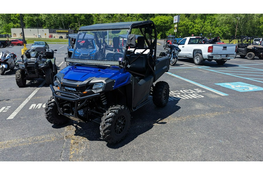 2017 Honda Pioneer 700 Deluxe