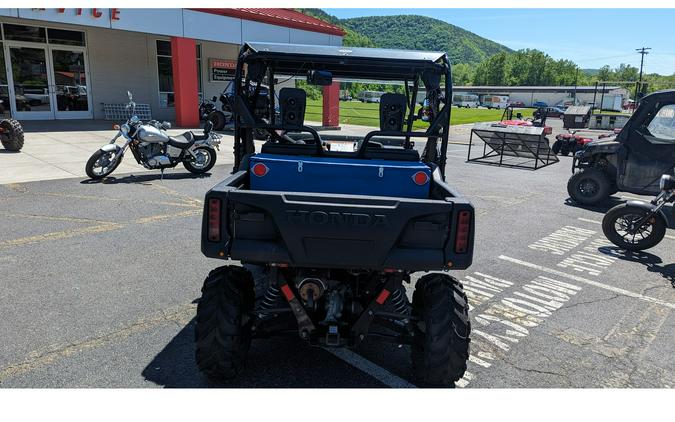 2017 Honda Pioneer 700 Deluxe