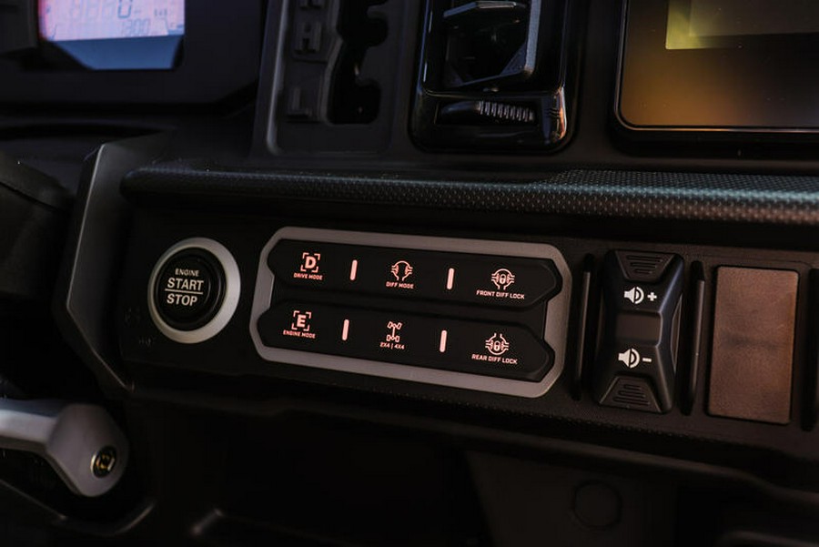 2026 Can-Am® Defender Limited HD11