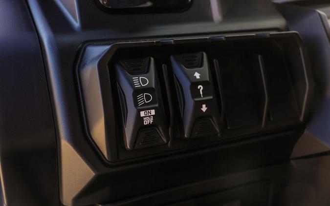 2026 Can-Am® Defender Limited HD11