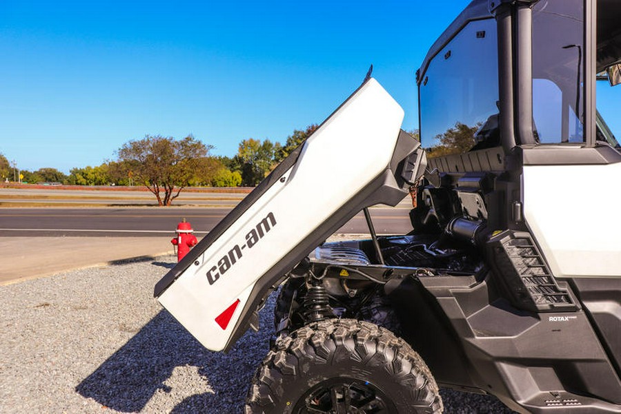 2026 Can-Am® Defender Limited HD11