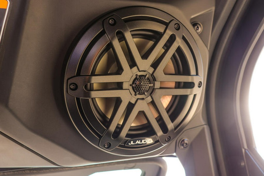 2026 Can-Am® Defender Limited HD11