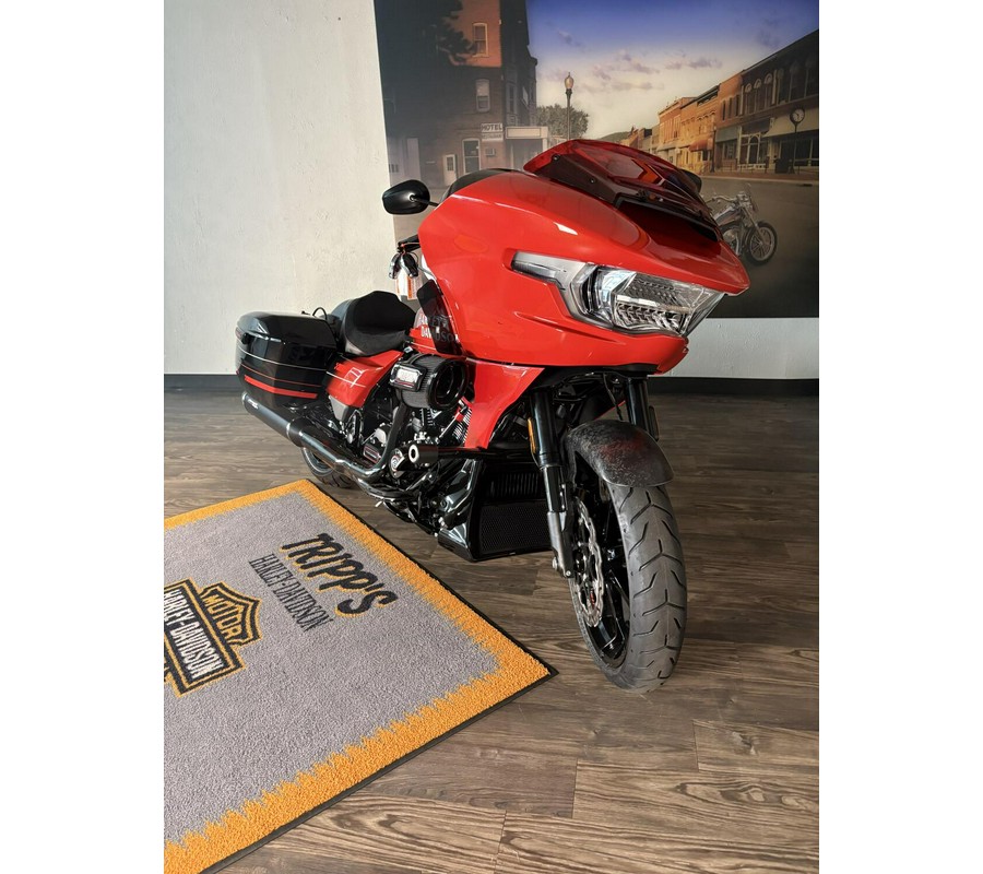 2026 Harley-Davidson® CVO Road Glide ST Citrus Heat Re-Entry