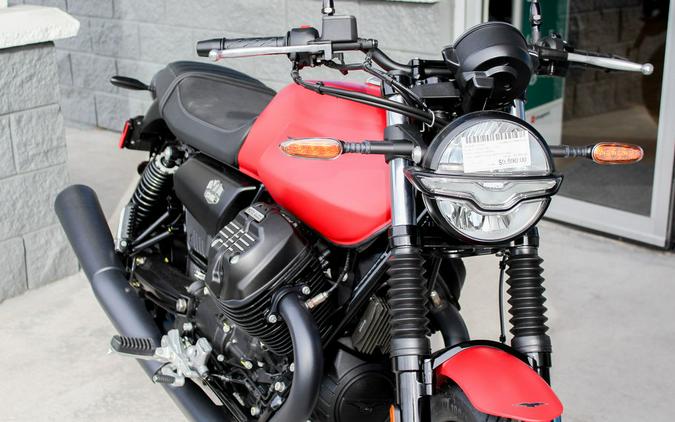 2023 Moto Guzzi V7 Stone