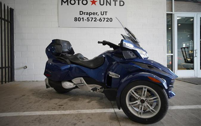 2011 Can-Am® Spyder Roadster RT