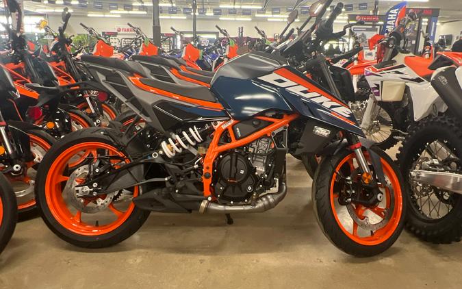 2024 KTM Duke 390