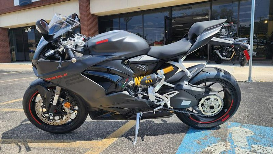 2024 Ducati Panigale V2 Black on Black