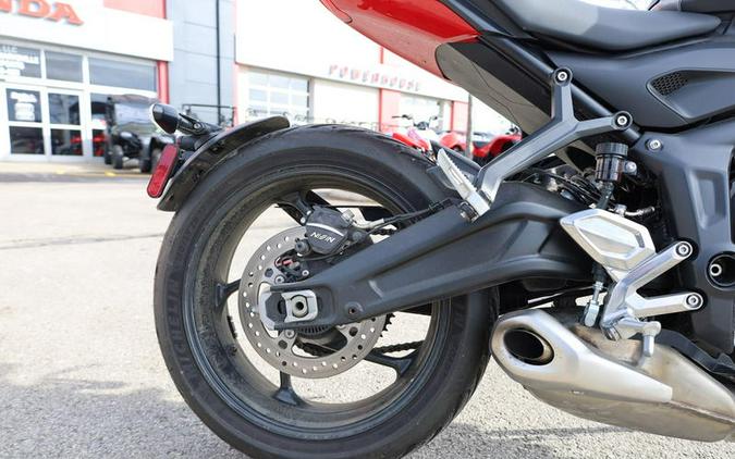 2022 Triumph Trident 660 Silver Ice Diablo Red