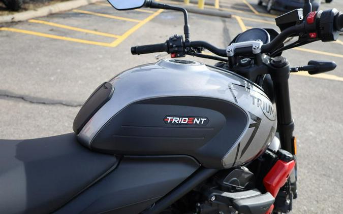 2022 Triumph Trident 660 Silver Ice Diablo Red