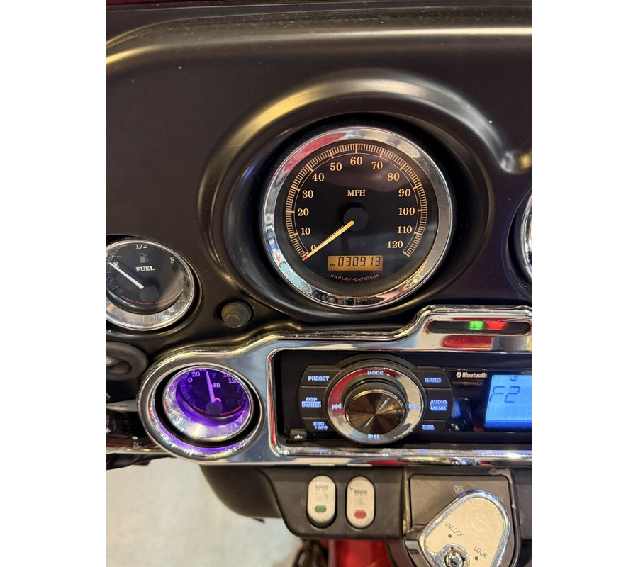 2012 Harley-Davidson® Electra Glide® Classic Ember Red Sunglo