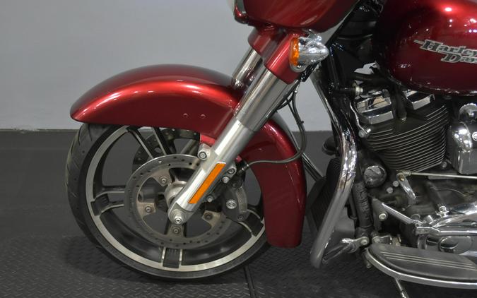 2017 Harley-Davidson Street Glide Special Velocity Red Sunglo