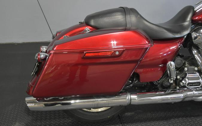 2017 Harley-Davidson Street Glide Special Velocity Red Sunglo