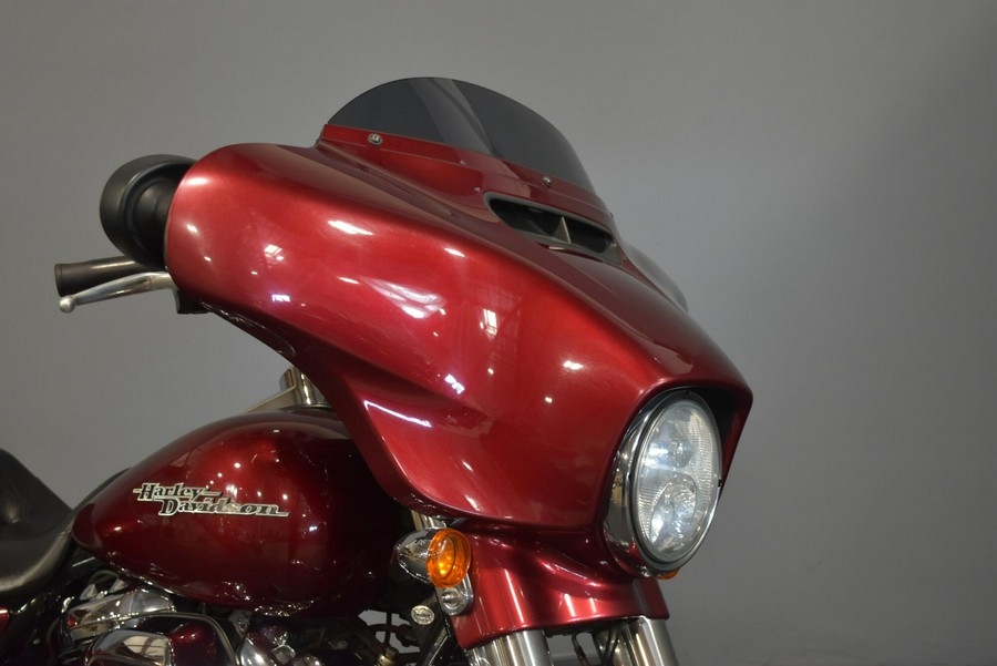 2017 Harley-Davidson Street Glide Special Velocity Red Sunglo