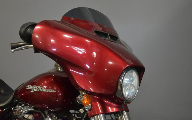 2017 Harley-Davidson Street Glide Special Velocity Red Sunglo