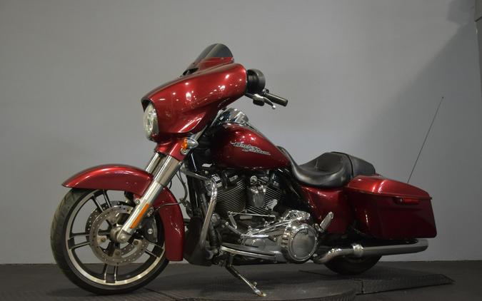 2017 Harley-Davidson Street Glide Special Velocity Red Sunglo