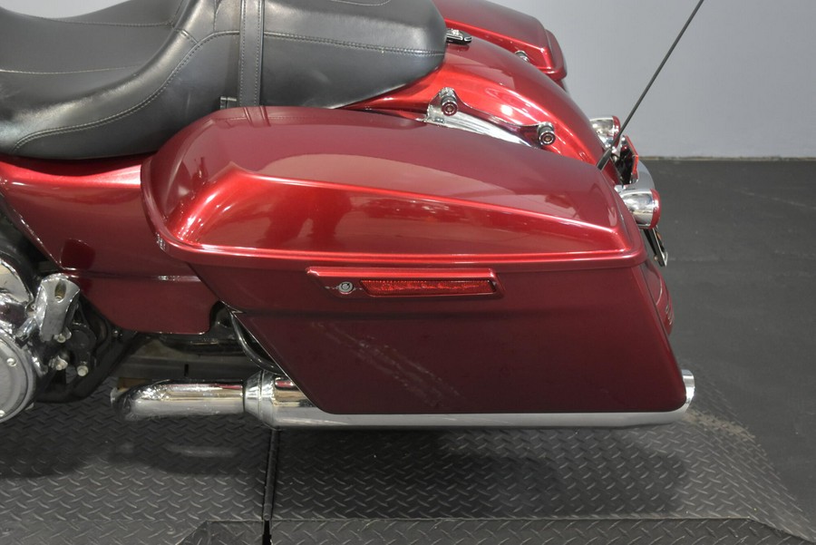 2017 Harley-Davidson Street Glide Special Velocity Red Sunglo