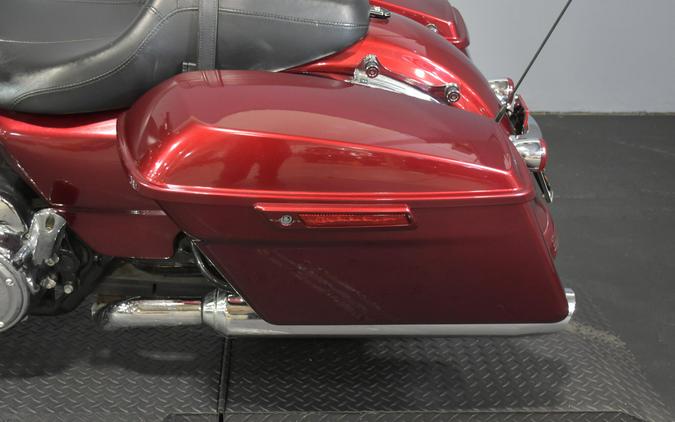 2017 Harley-Davidson Street Glide Special Velocity Red Sunglo