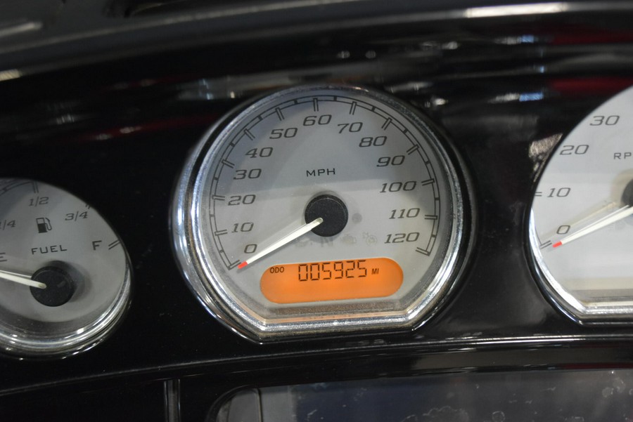 2017 Harley-Davidson Street Glide Special Velocity Red Sunglo