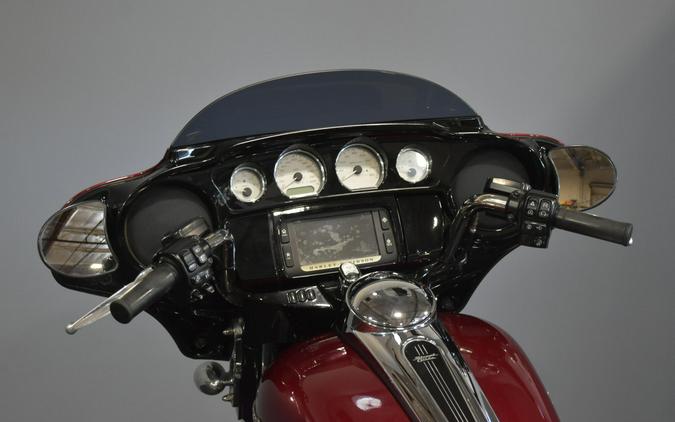 2017 Harley-Davidson Street Glide Special Velocity Red Sunglo