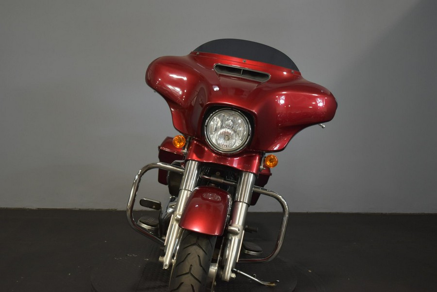 2017 Harley-Davidson Street Glide Special Velocity Red Sunglo