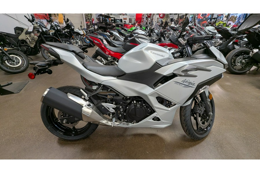 2025 Kawasaki NINJA 500 ABS