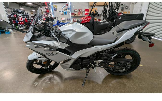 2025 Kawasaki NINJA 500 ABS