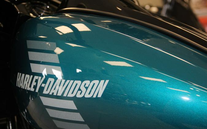 2026 Harley-Davidson Road Glide 3 Teal Thunder
