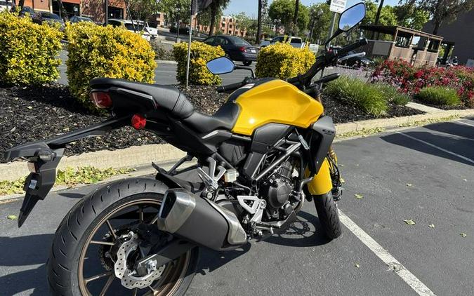 2026 Honda® CB300R