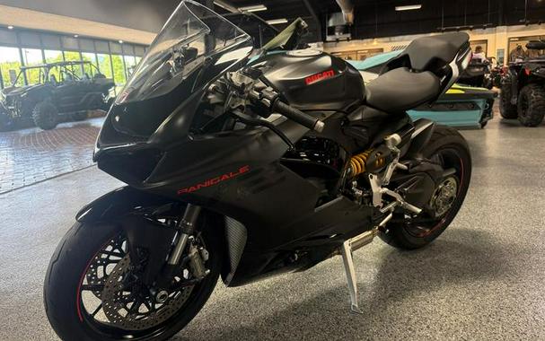 2024 Ducati Panigale V2 Black on Black