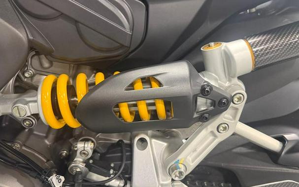 2024 Ducati Panigale V2 Black on Black