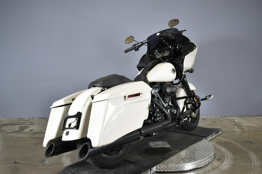 2022 Harley-Davidson Road Glide Special White Sand Pearl