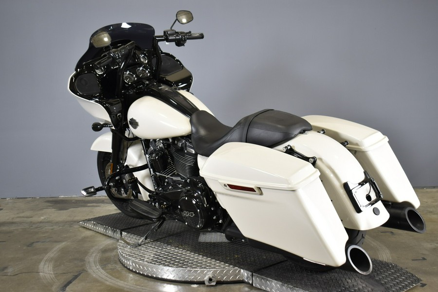 2022 Harley-Davidson Road Glide Special White Sand Pearl