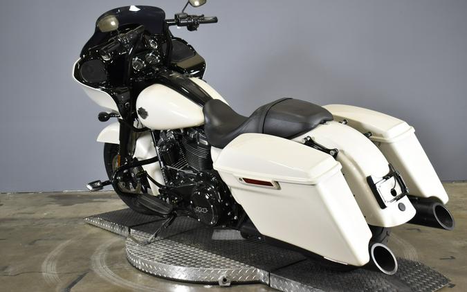 2022 Harley-Davidson Road Glide Special White Sand Pearl