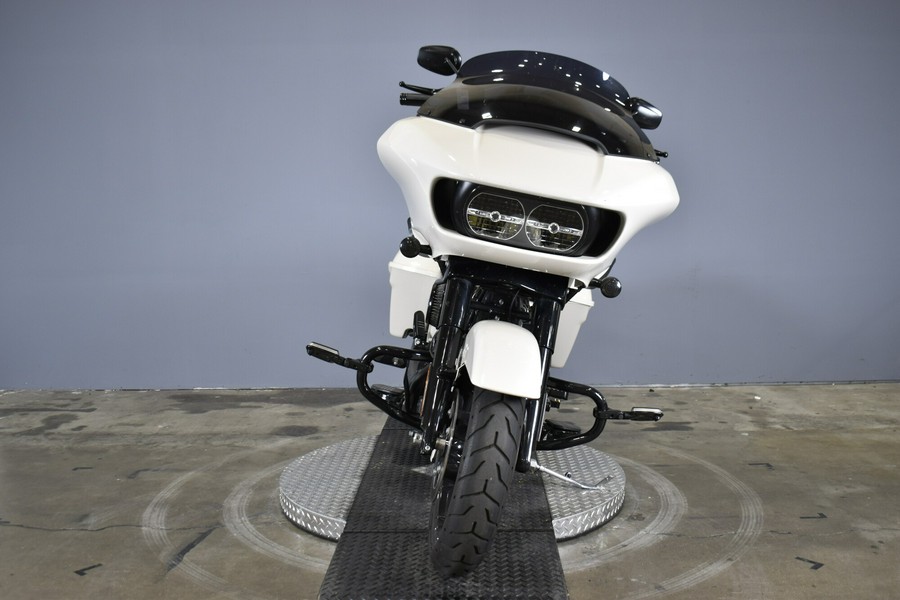 2022 Harley-Davidson Road Glide Special White Sand Pearl