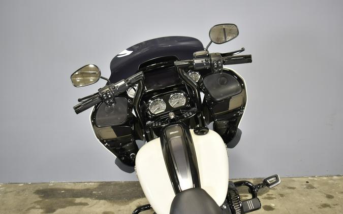 2022 Harley-Davidson Road Glide Special White Sand Pearl