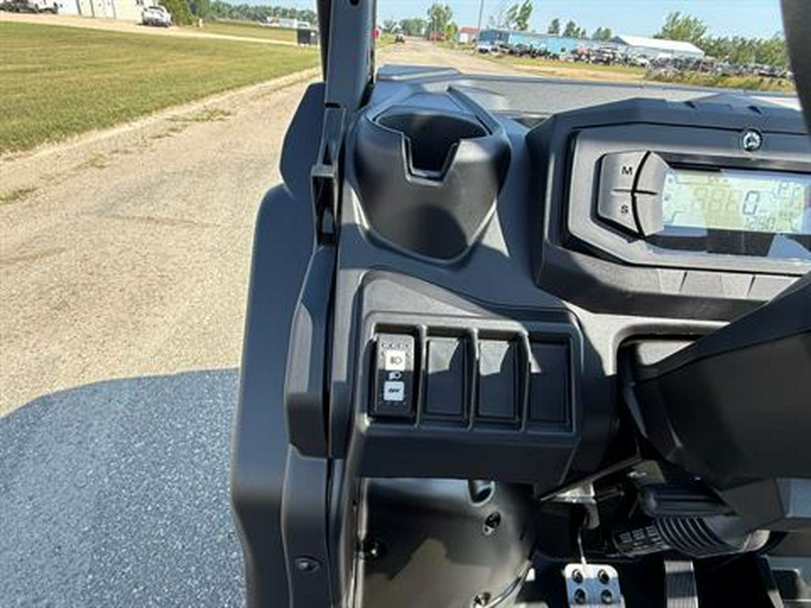 2026 Can-Am Defender MAX HD9